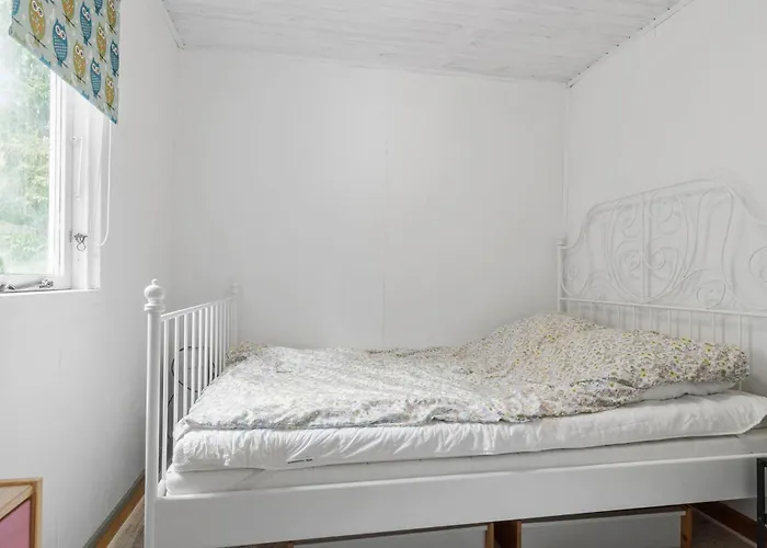 2 Bedroom Amazing In Vakantiehuis