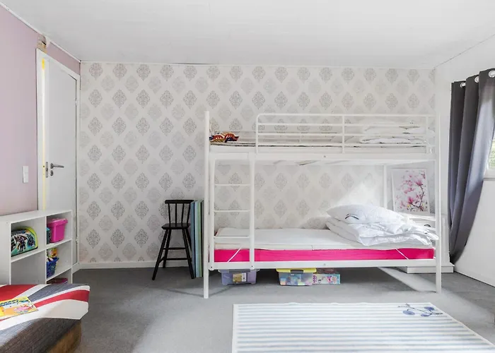2 Bedroom Amazing In Vakantiehuis *